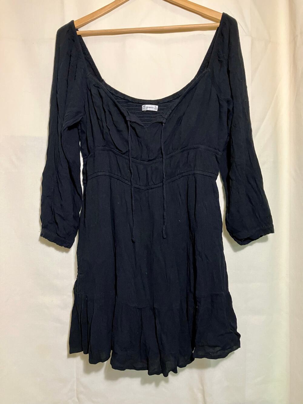 Hollister Black Dress Woman’s Size XL.